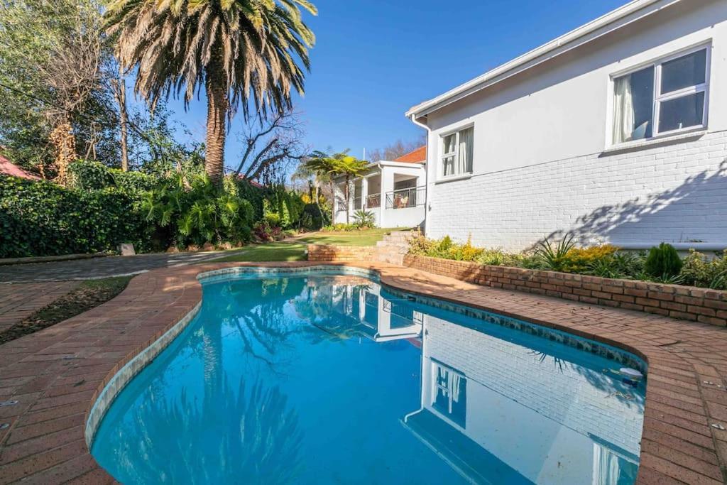Ferienhaus Tranquil & Secure 3bed 2km 2 Emmarentia Dam *